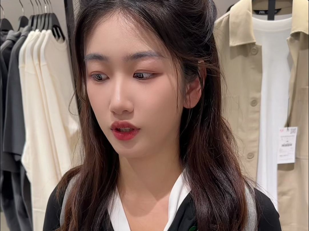附近的小姐姐探索附近的小姐姐