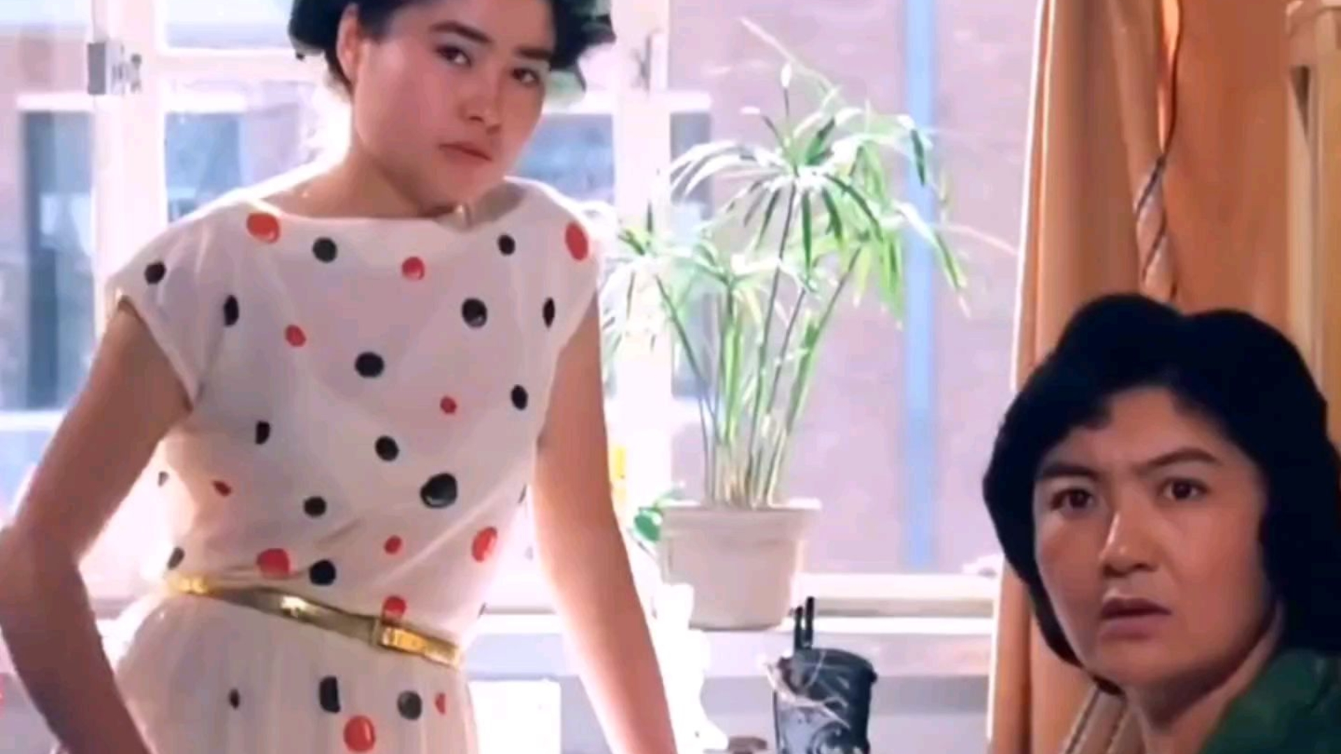 漂亮的保姆的高清在线观看中文高清在线观看，漂亮的保姆的日常生活-第3张图片