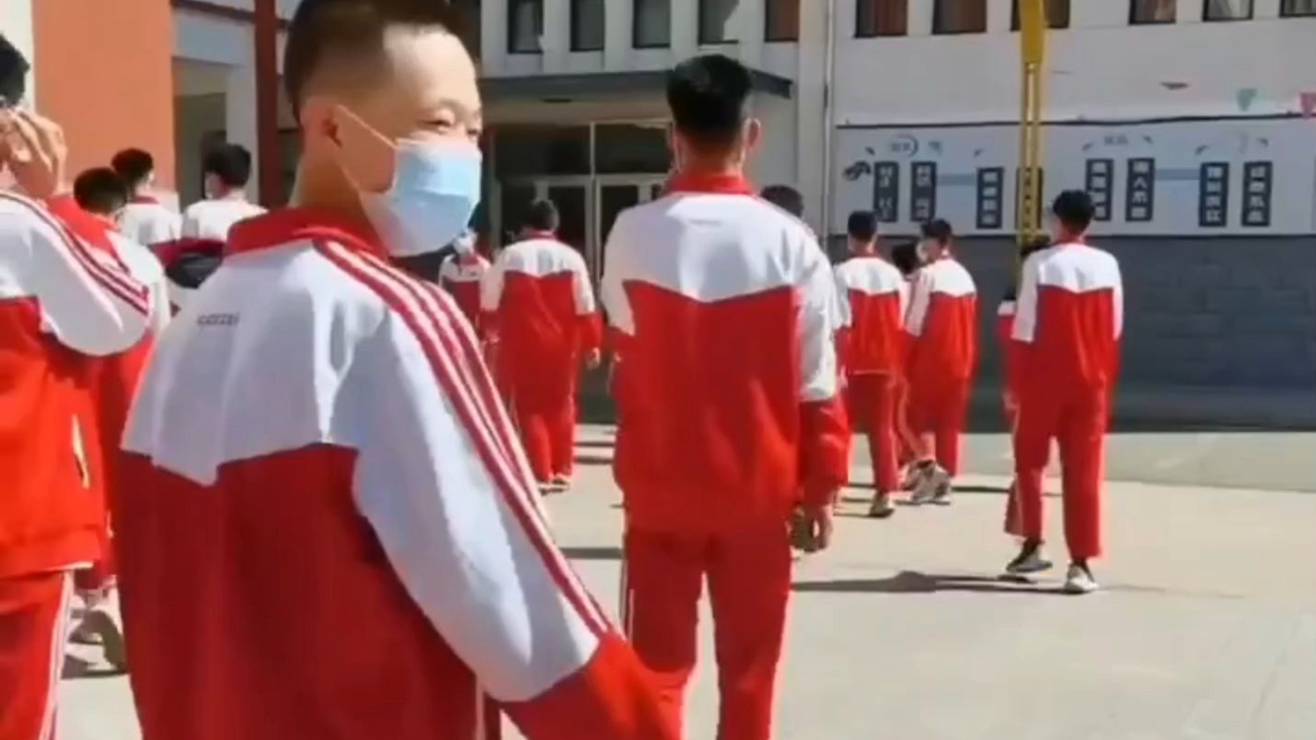 学生粉嫫下面慰喷白浆7学生粉嫫的特殊经历，下面慰喷白浆的深刻体验