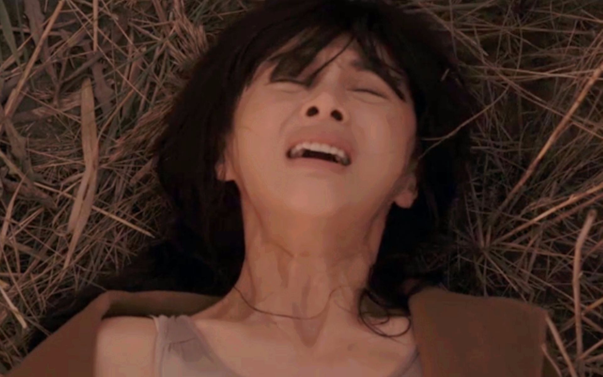 打扑克带来的疼痛与视频的完整版体验