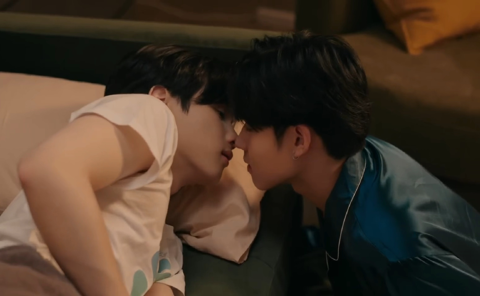 国产猛男GAYB0Y1069视频，理性看待网络内容