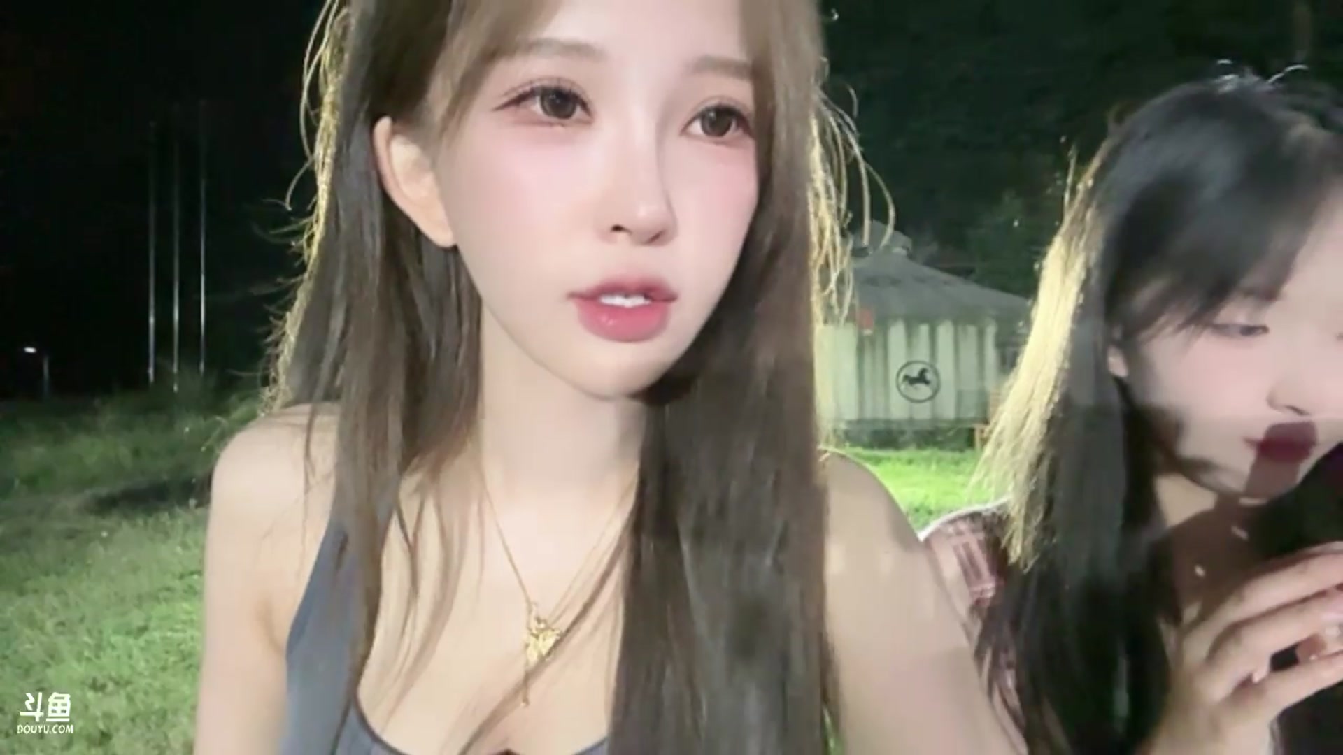 南妹儿动感光波pdd南妹儿炫光舞动，PDD动感光波的魅力之旅-第2张图片