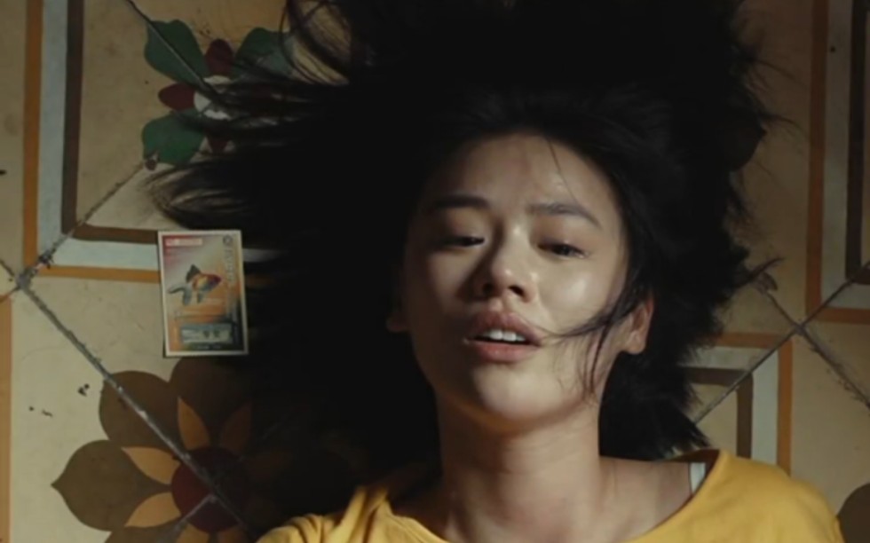 妈妈装睡让我进-第1张图片