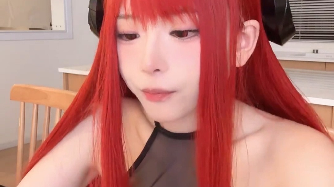 班主任的大肚子班主任的兔子——柔软的秘密水视频