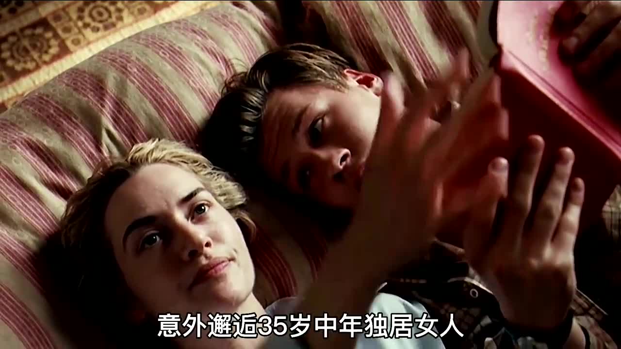 与人妻电梯激情电梯里的意外邂逅，与陌生女子激情的瞬间-第1张图片