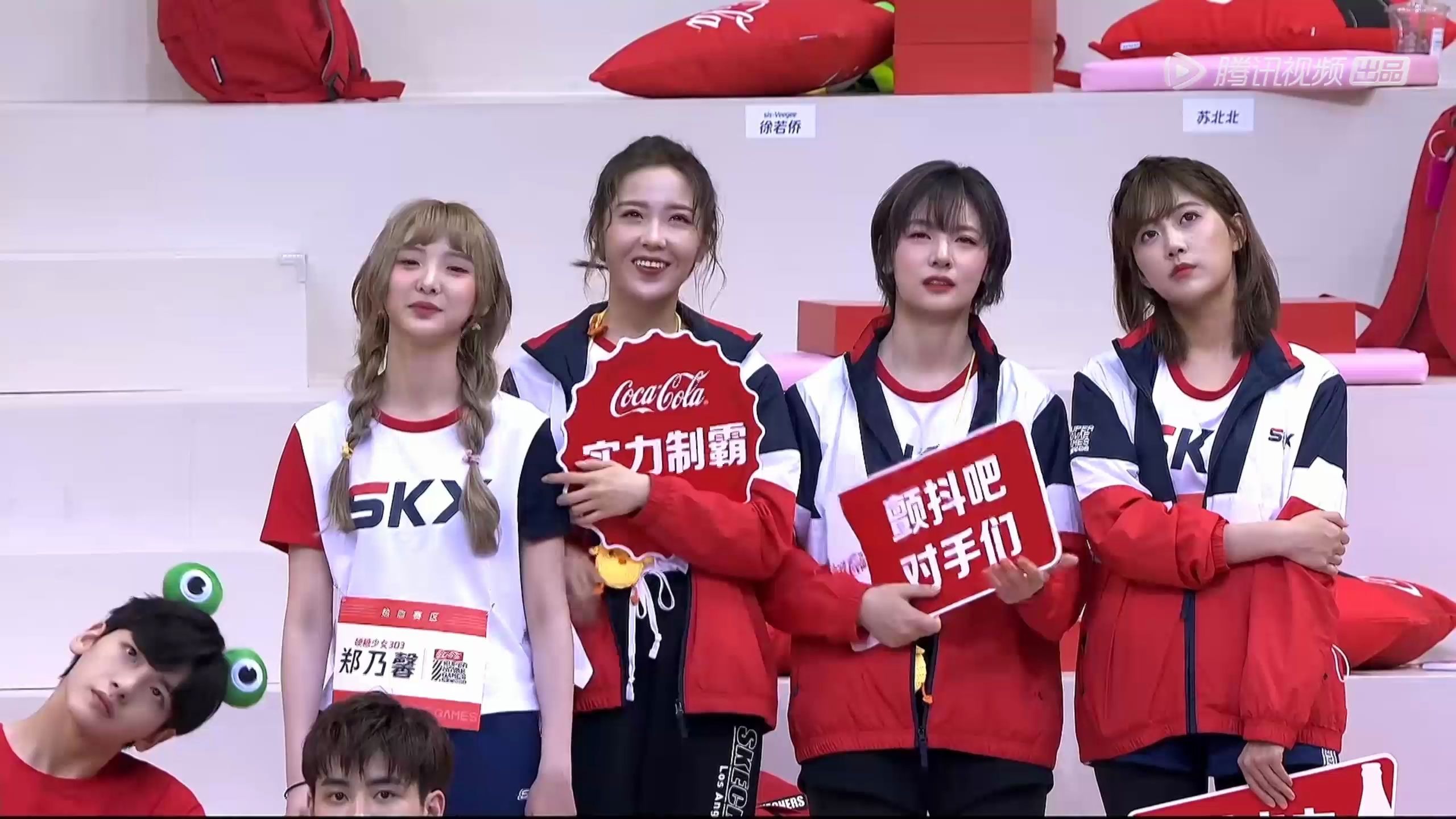 少女直播出现意外少女直播，网络时代的秀场新星