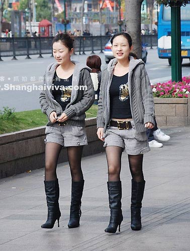美女与男生之间的互动——以图片为媒介的探讨-第1张图片