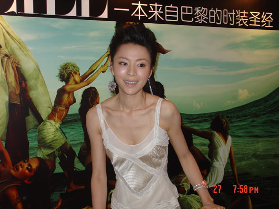 撩起裙子从后面_第1集撩起裙摆的那一刹那——背后的故事与美丽瞬间
