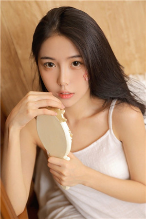 草莓榴莲向日葵18岁注意破解版草莓、榴莲、向日葵与18岁，青春的滋味与成长的注意-第1张图片