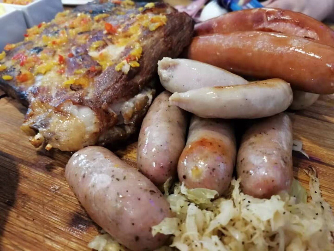宫颈口像嘴巴一样张开探索巨大肉棒的神秘世界