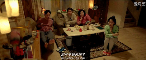 男同桌吸我奶动态图关于男同桌吸奶的动态图——一种不恰当的想象与表达