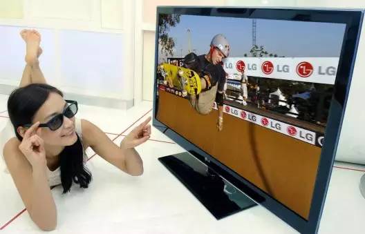在车内被狂躁地做3D视频在车内创作3D视频的狂躁之旅