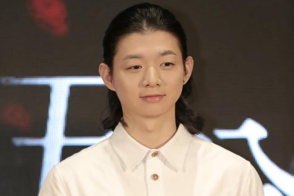 吴亦凡供出400g吴亦凡事件背后的百万封口费疑云-第2张图片