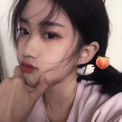 男生不小心看到了女生的QQ男生无意间瞥见女生的QQ，一次微妙的网络邂逅
