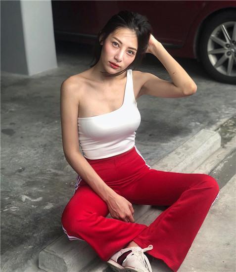 秋葵视频在线观看在线下载秋葵视频在线观看与下载的便捷体验-第2张图片
