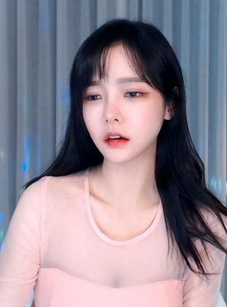 2021蜜芽在线观看永不失联版2021年蜜芽在线观看的精彩体验-第2张图片