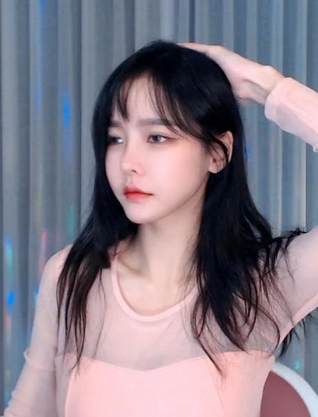 榴莲视频下载安装无限看丝瓜ios无线榴莲视频下载安装与无限观看体验——探索丝瓜iOS无线的魅力-第1张图片