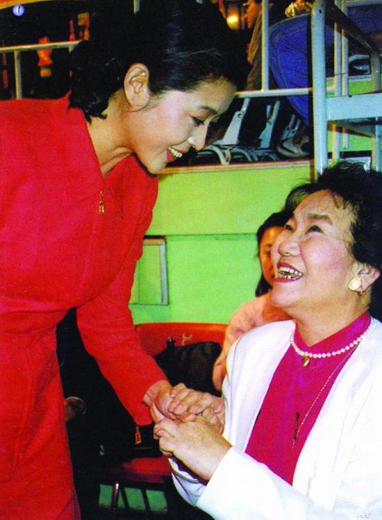 相马优希简介相马优希，一位才华横溢的年轻艺术家