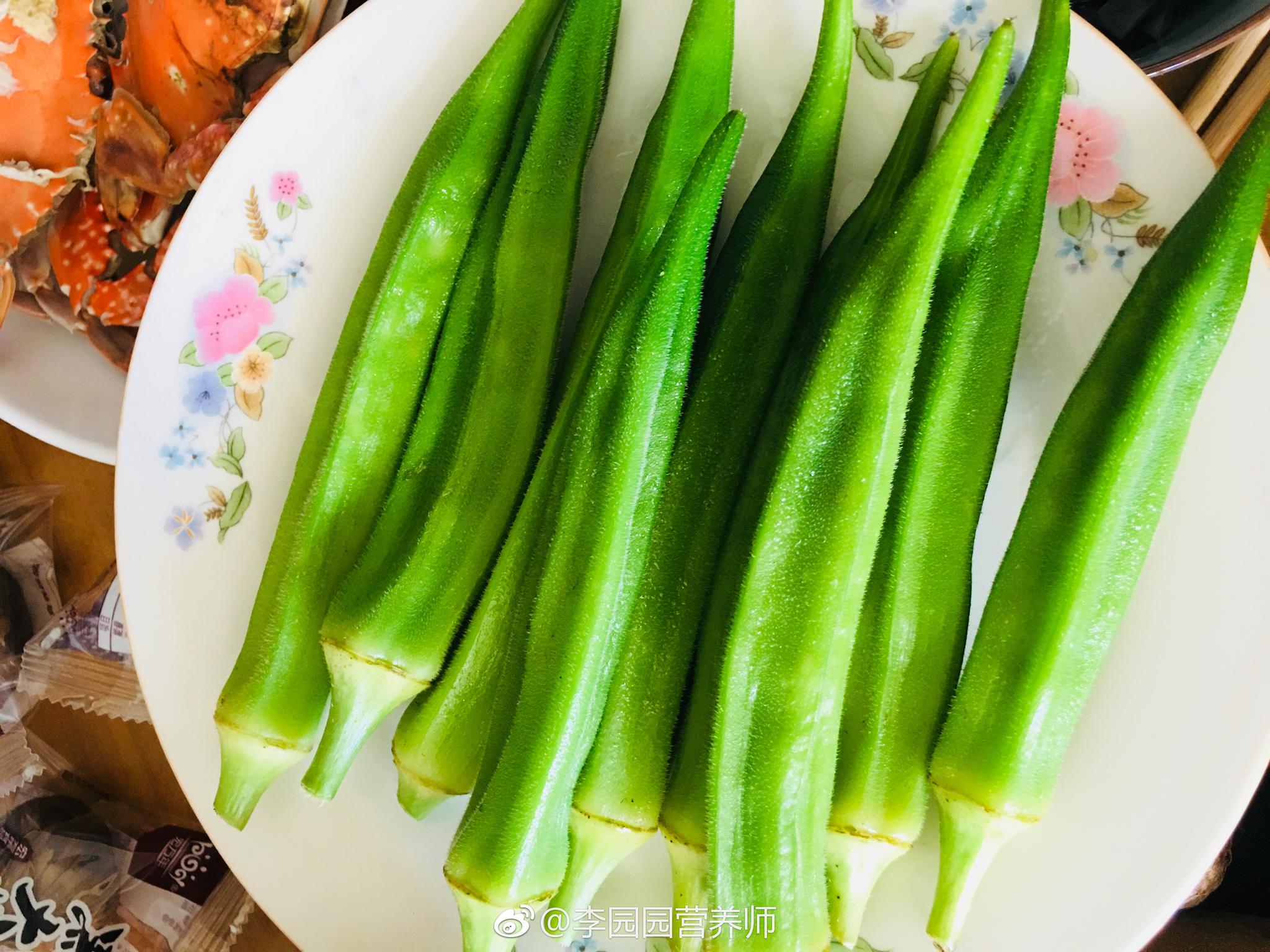 探索自然之味，蝌蚪、黄瓜、草莓、秋葵与绿巨人的奇妙之旅-第3张图片