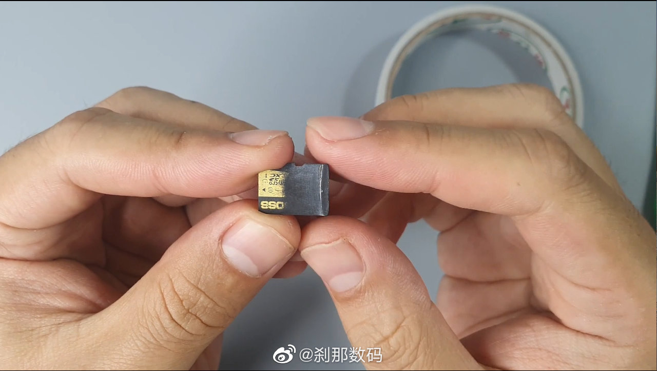 精品乱码卡1卡2卡3免费黑人探索精品乱码卡系列，卡1、卡2、卡3的免费世界