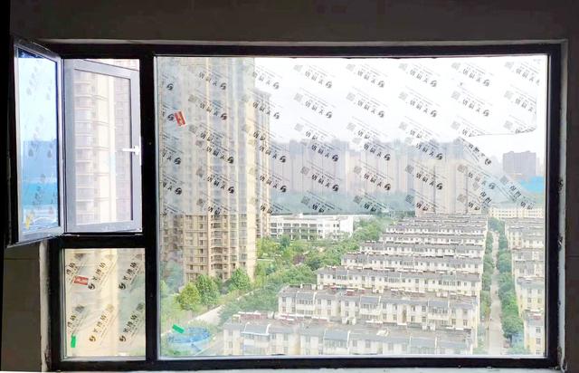 9分10秒落地窗头撞玻璃视频张津瑜与吕知樾，七段视频背后的故事-第2张图片