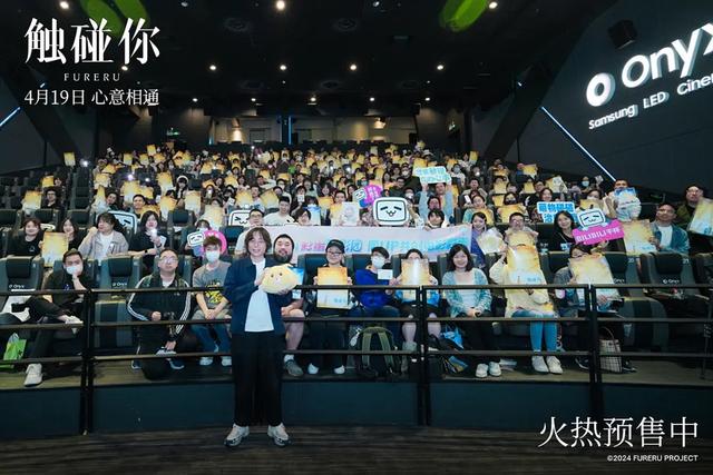 异世之小小法师，穿越之旅的奇幻与成长