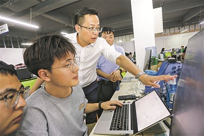 亚洲一卡二卡三卡浪潮探索中国的新区——亚洲乱码卡一卡二卡