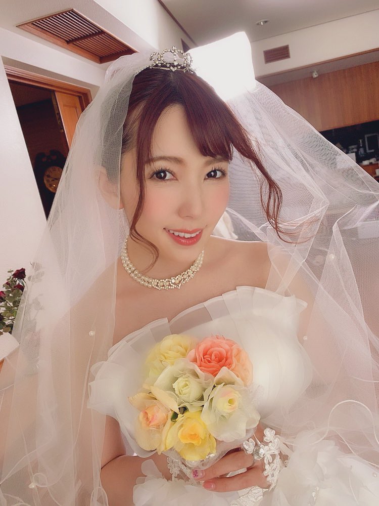 波多野たの结衣A片波多野たの结衣与A片，探讨成人影片的伦理与影响-第3张图片