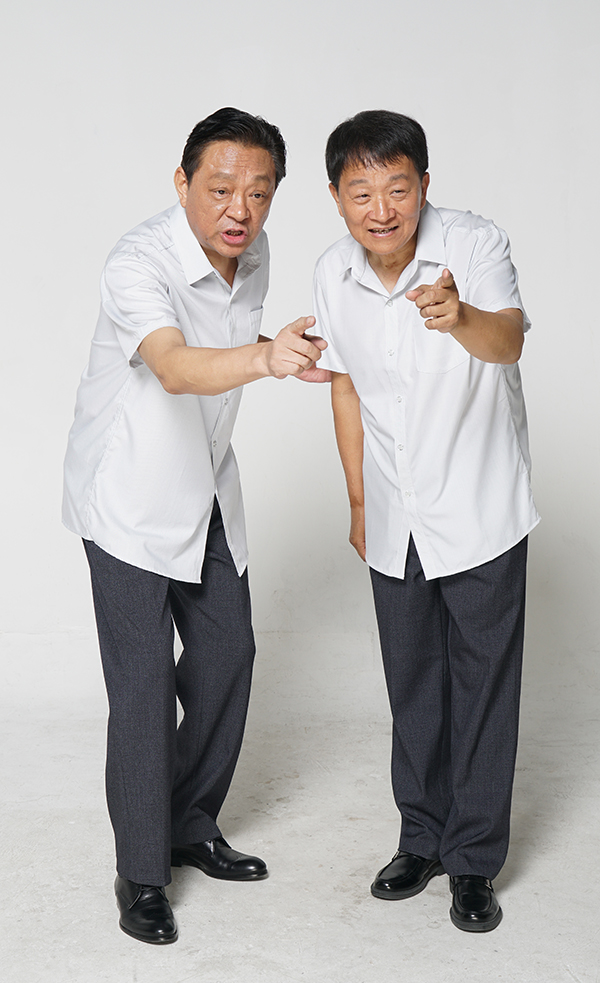 三个人玩我一个人三人之戏，我独自游