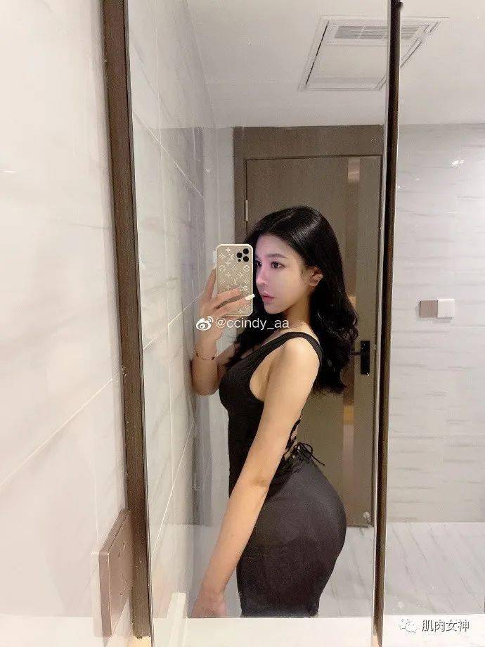 风流少妇与A片一区二区蜜桃的探索-第2张图片