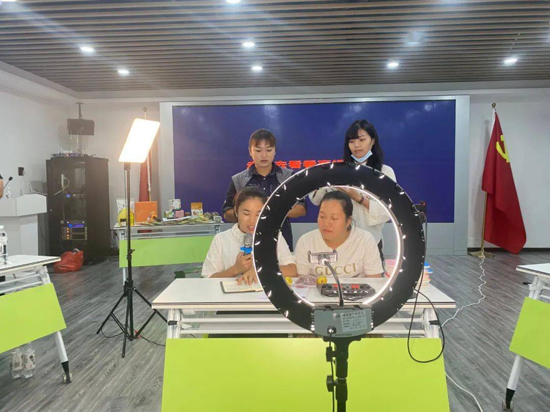J元素融入B场景的直播新体验-第3张图片