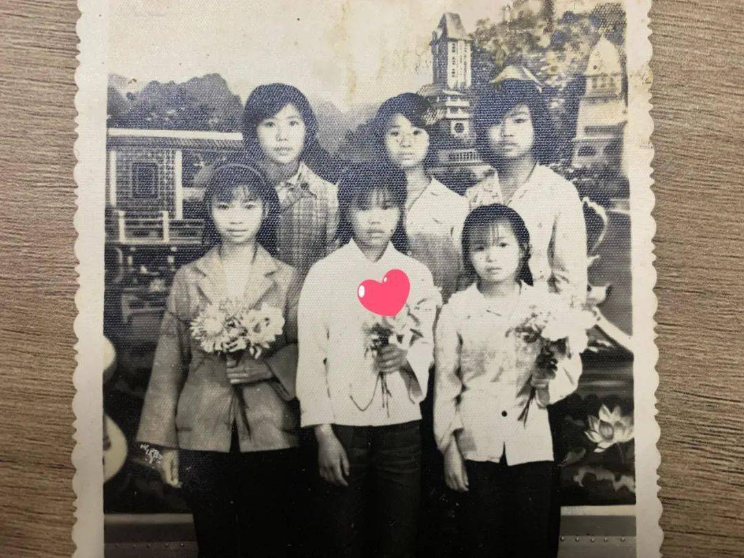 老太70~80跨越六十年代、七十年代、八十年代和九十年代的时光见证——一位老妇人的生活轨迹