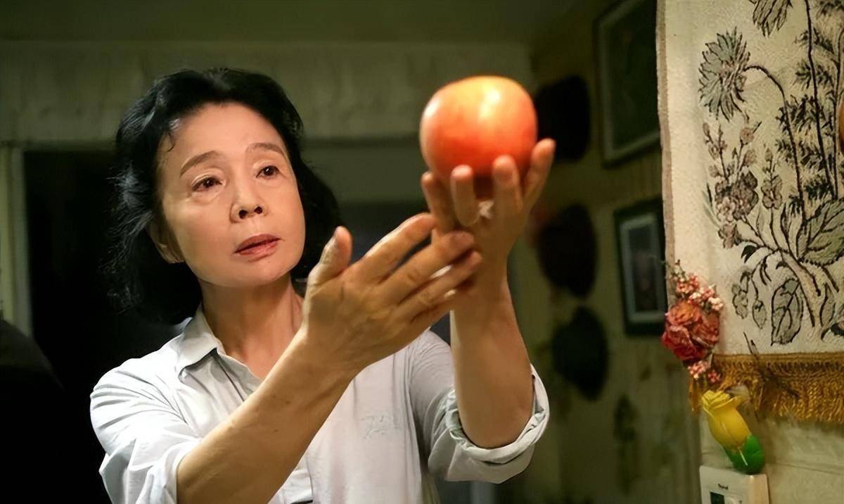 性饥渴的风流退休老妇性饥渴的风流退休老妇，探索其背后的心理与现实-第3张图片