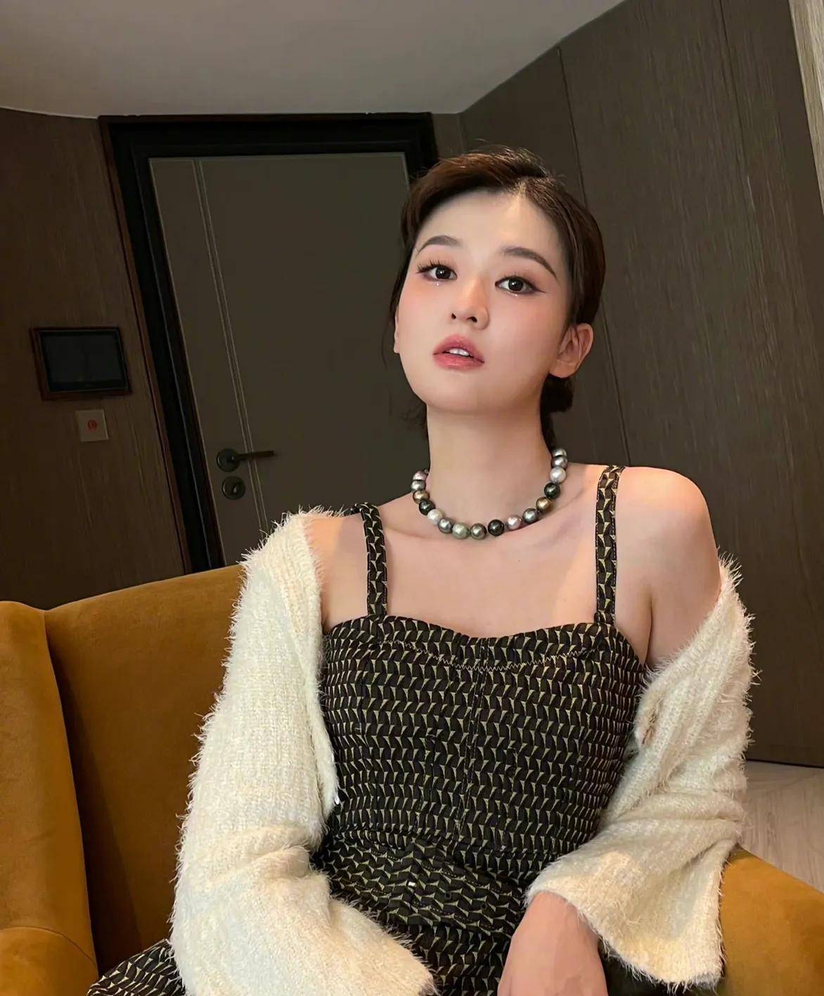 秦先生第15部大战白富美秦先生第15次挑战，与白富美的大战