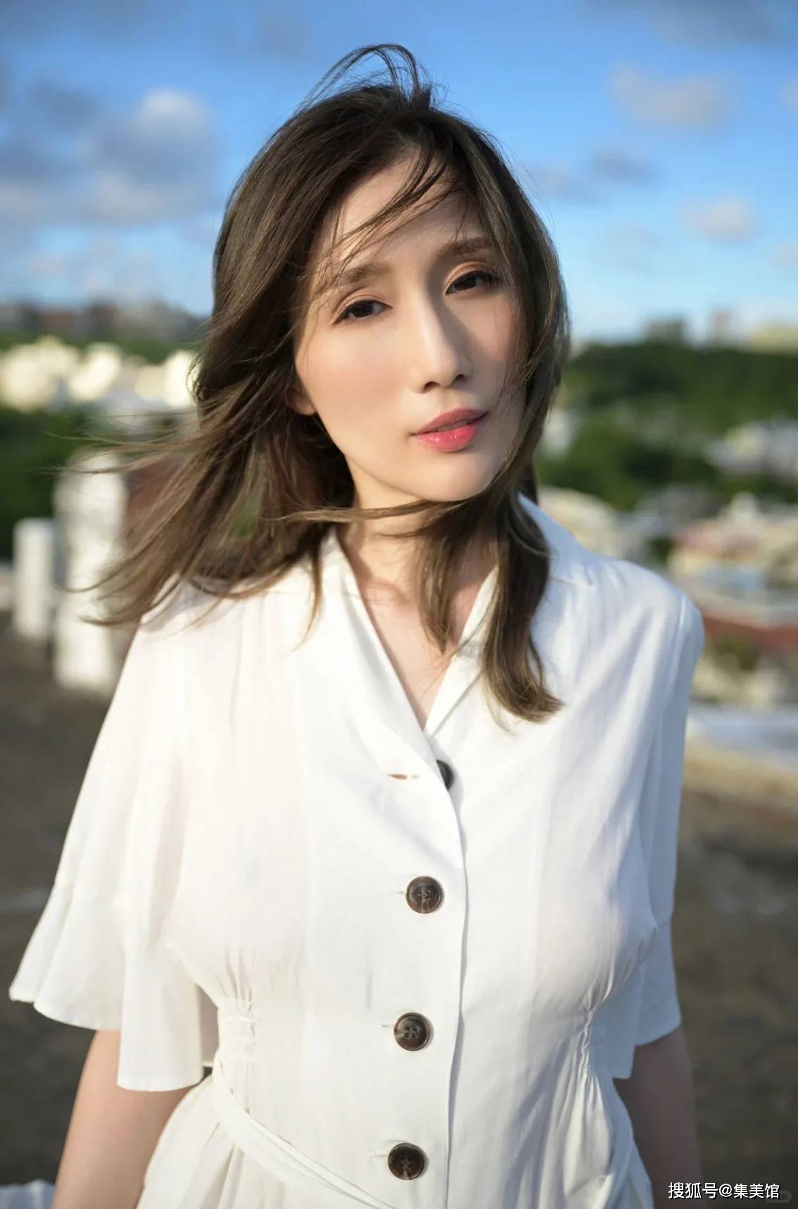 julia京香探索Julia京香——一位独特的艺术表演者-第2张图片