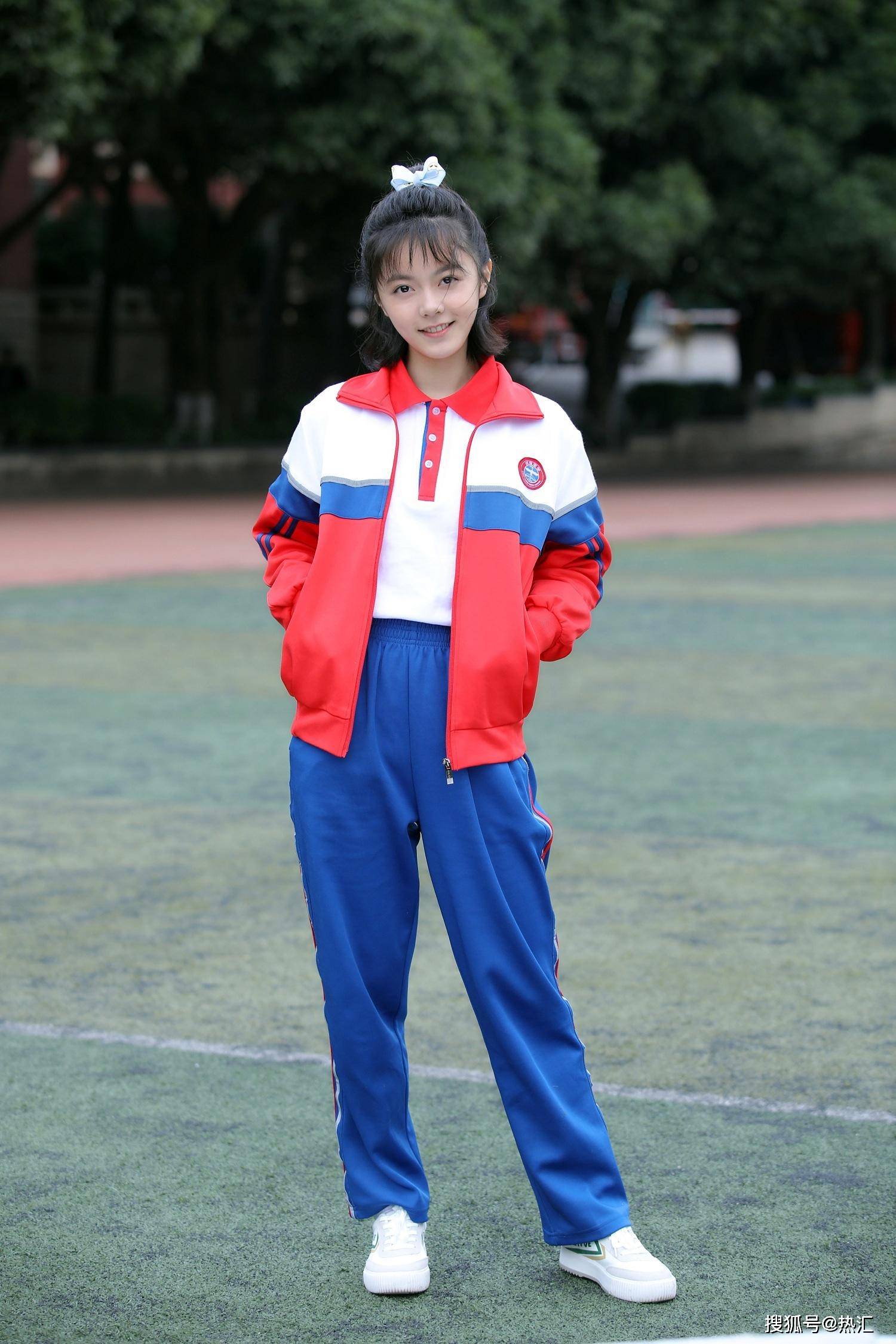 从校服衣袖看到葡萄，一次奇妙的联想与发现-第2张图片