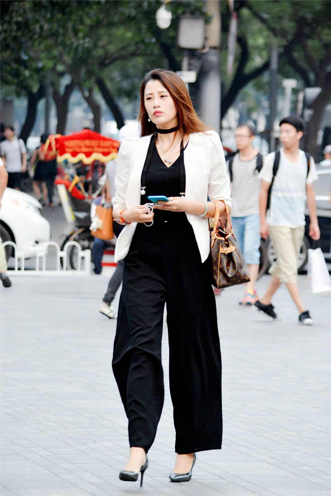 美女穿的裤衩是什么样的美女穿内裤的微妙细节，毛发之美-第3张图片