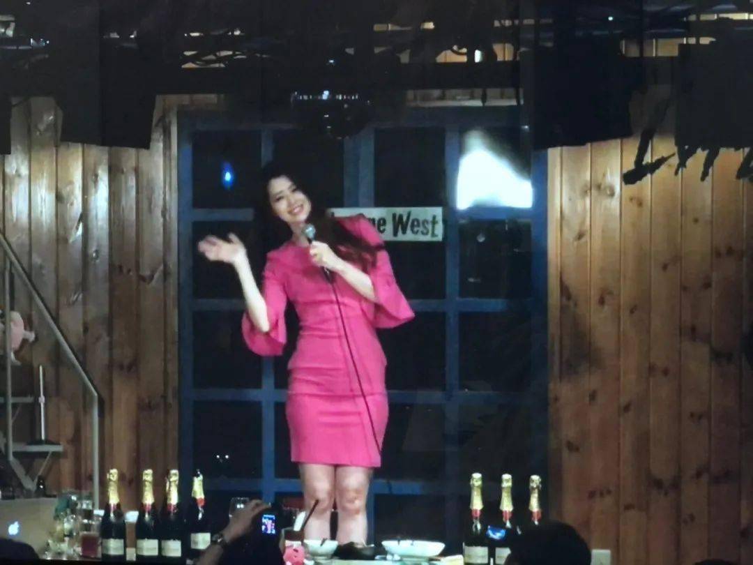 北条麻妃vs黑人解禁北条麻妃与黑人解禁，文化交流与平等观念的探讨-第1张图片