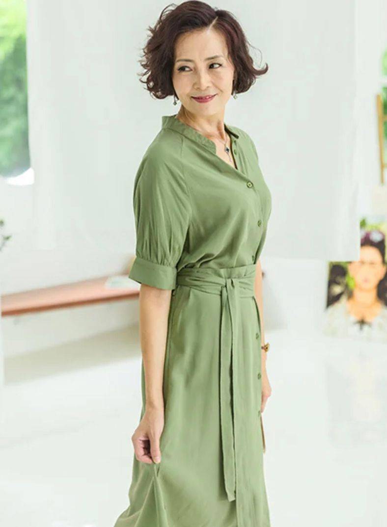 欧美另类老女人探索欧美另类老女人的独特魅力-第1张图片
