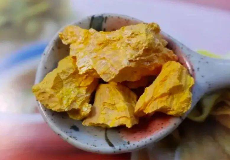 雌黄是什么意思?雌黄蚂蚁庄园的奇妙世界-第2张图片