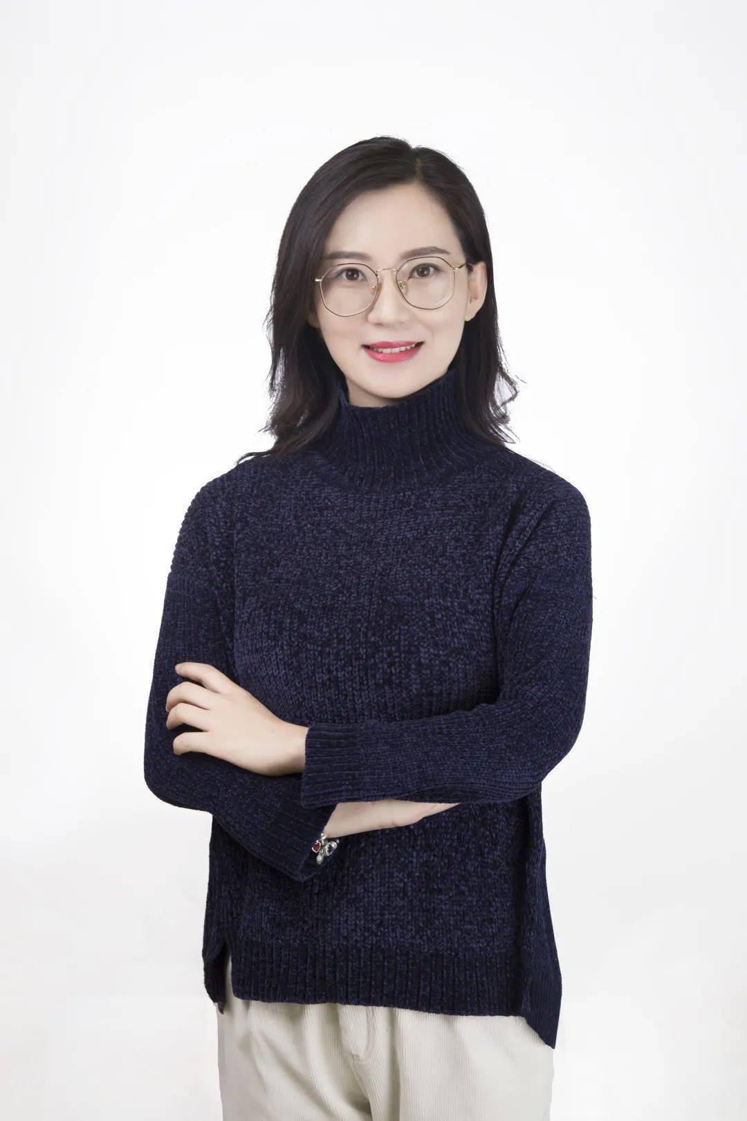 班主任让我诵一节课英语视频我亲历的白丝课代表一整节课-第2张图片