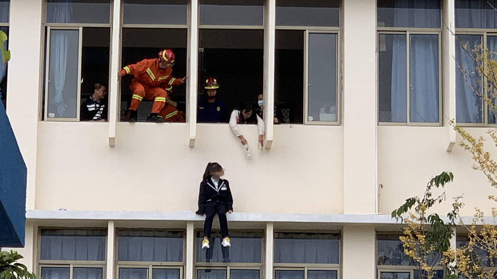 高中女生开车时遭遇疼痛的惊险经历-第3张图片