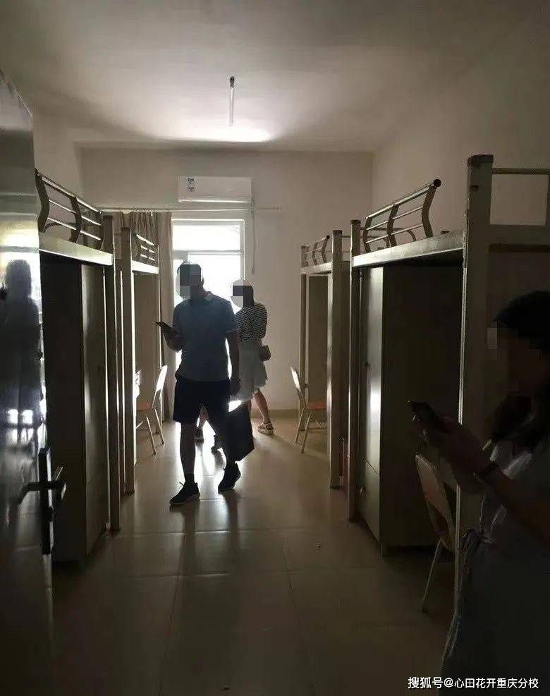 受和攻是一个宿舍的寝室中的情感纠葛，受者面临的挑战-第1张图片