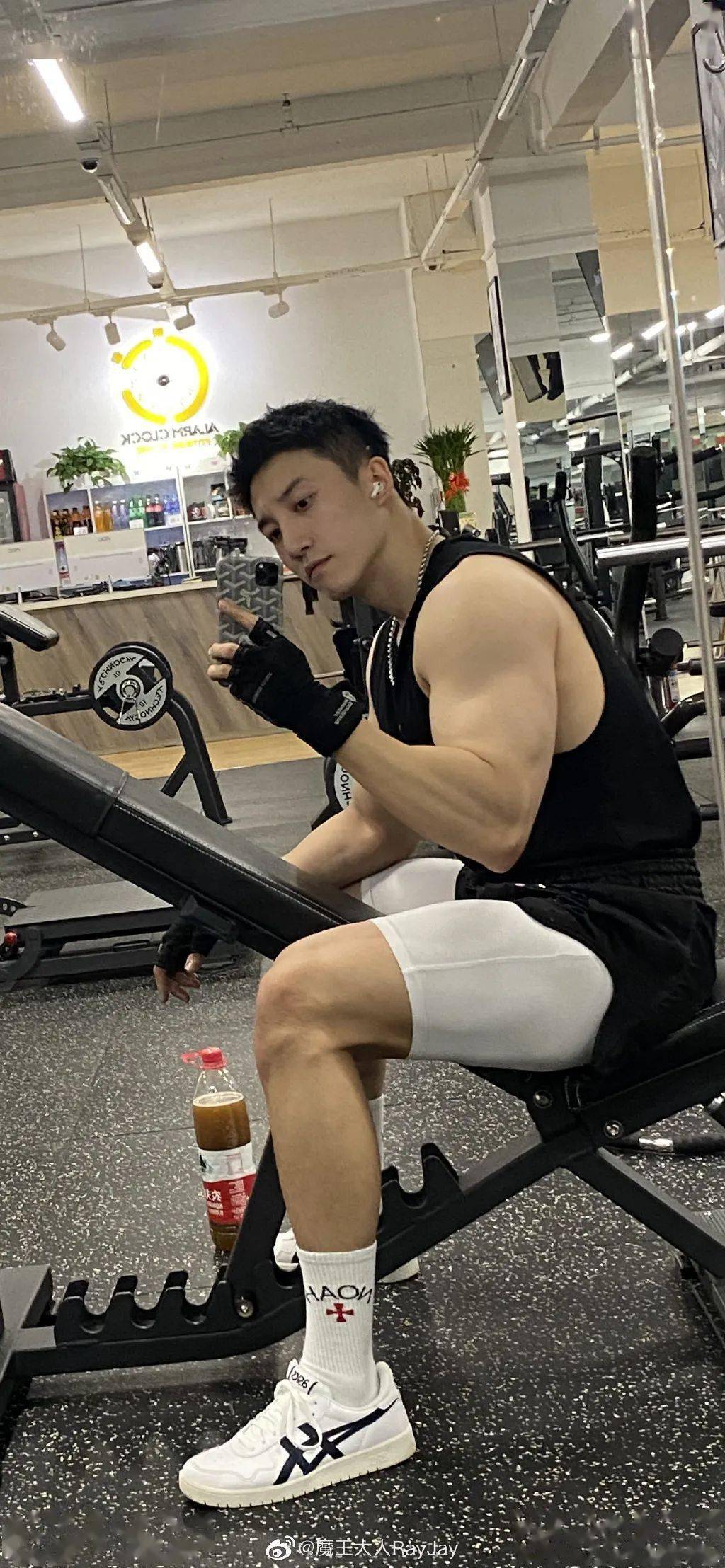 chinese boys i探索国产chinese男男GAYGAY的魅力，180的深度解读-第3张图片
