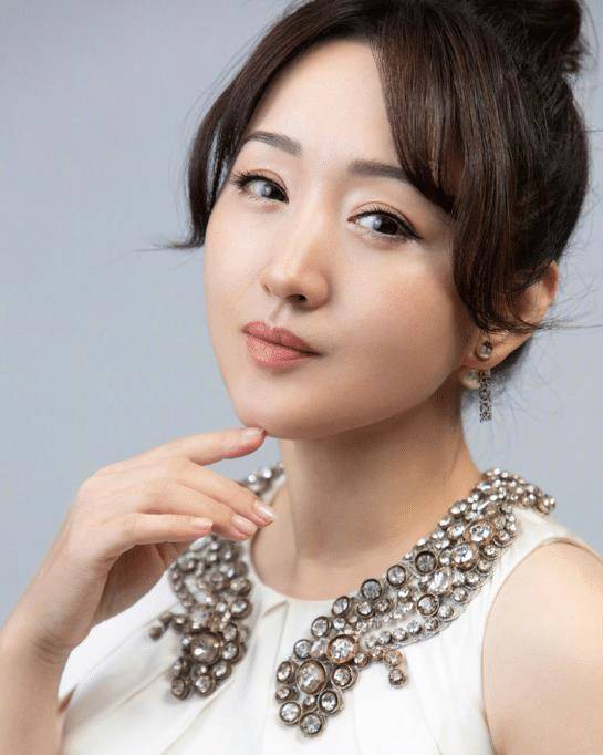 杨钰莹欲乱小说杨钰莹与错综复杂的情感世界，一部欲乱小说的探索