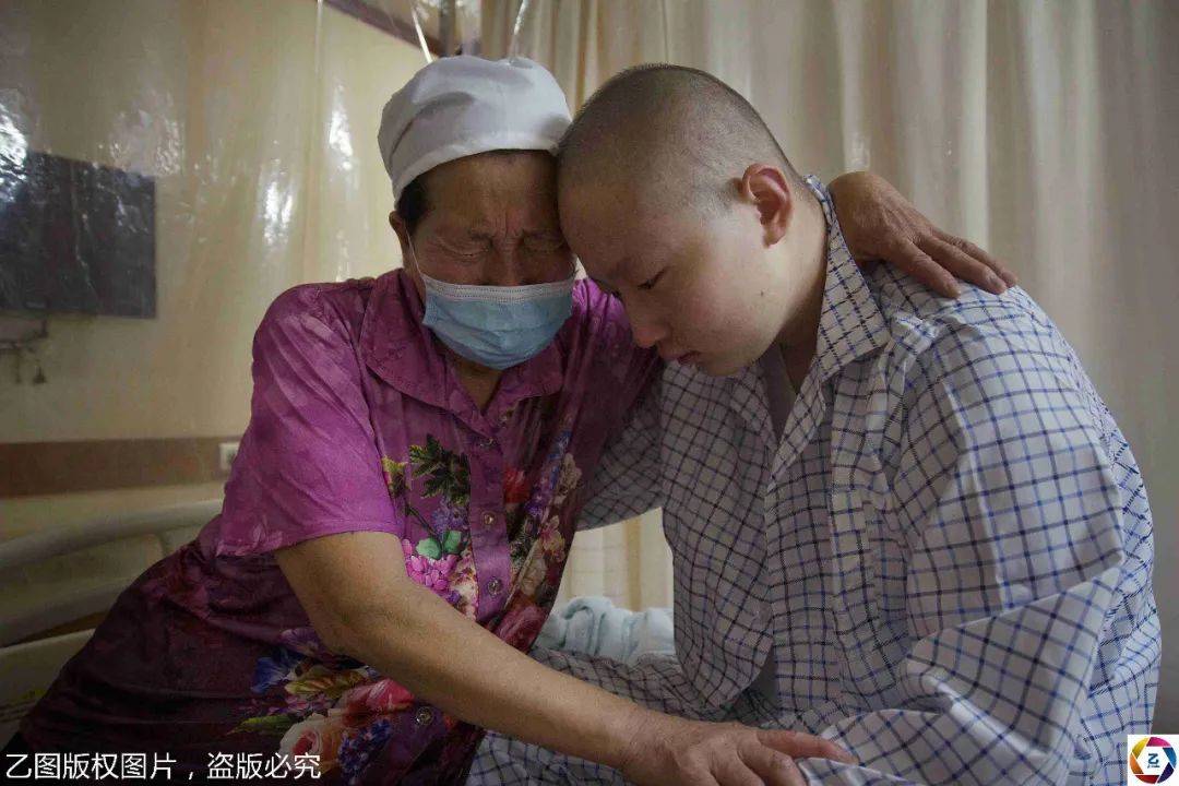 男人吃奶，一种文化与心理的探索-第3张图片