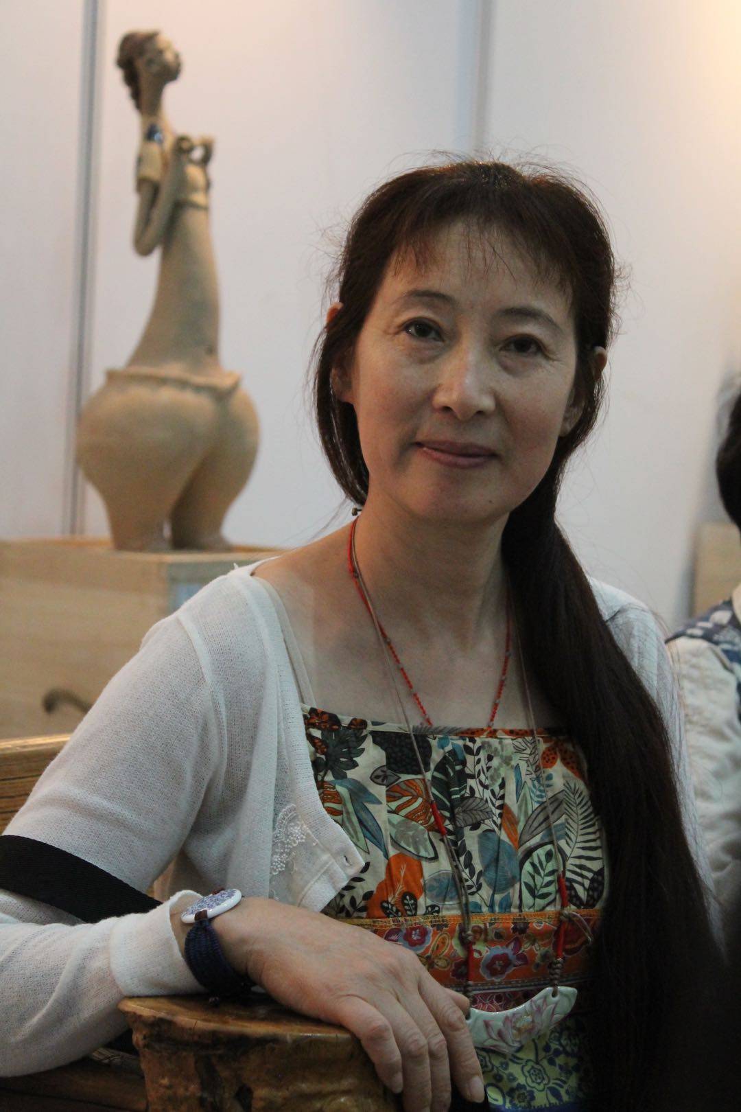 亚洲熟伦熟女新五十路熟妇探索亚洲熟女文化——熟伦熟女与新五十路熟妇的魅力-第2张图片