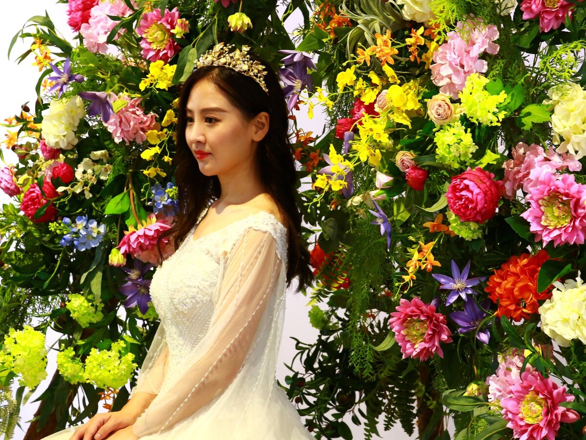 人更美是什么意思人美与B更美的和谐共舞-第3张图片
