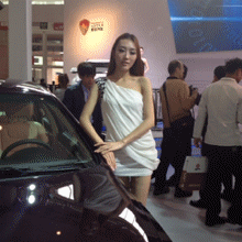 东京热美女动态图东京热美女，都市魅力下的独特风情-第2张图片