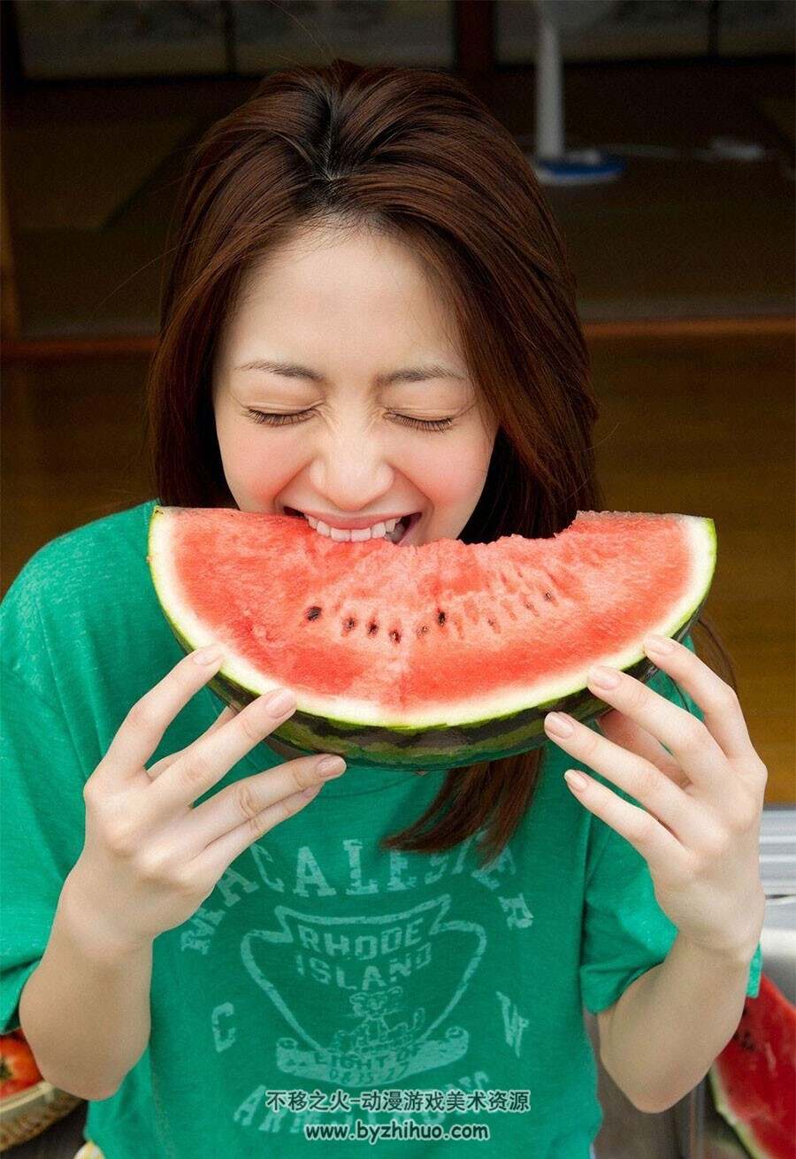 欧美100喷水欧美100p，时尚潮流的探索与解析-第2张图片